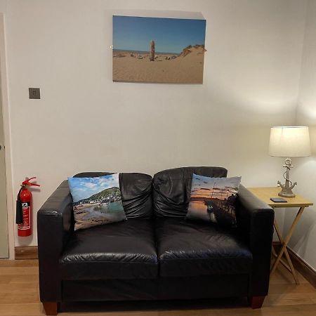 Flat 2, Ty Newydd Apartamento Barmouth Exterior foto